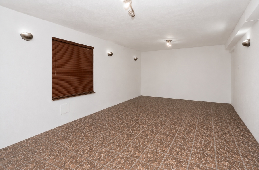 7 Bedroom Property for Sale in Kleinbaai Western Cape